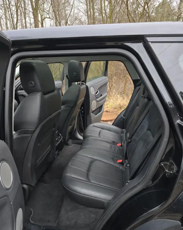 LAND ROVER Range Rover Evoque D150 R-Dynamic HSE