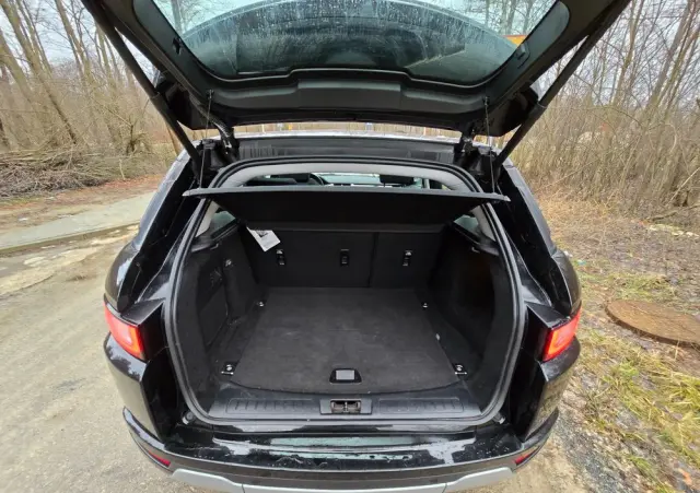 LAND ROVER Range Rover Evoque D150 R-Dynamic HSE