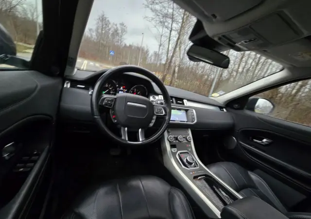 LAND ROVER Range Rover Evoque D150 R-Dynamic HSE