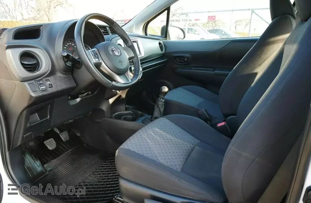 TOYOTA Yaris 