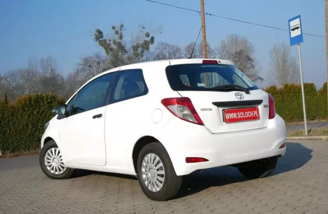 TOYOTA Yaris 