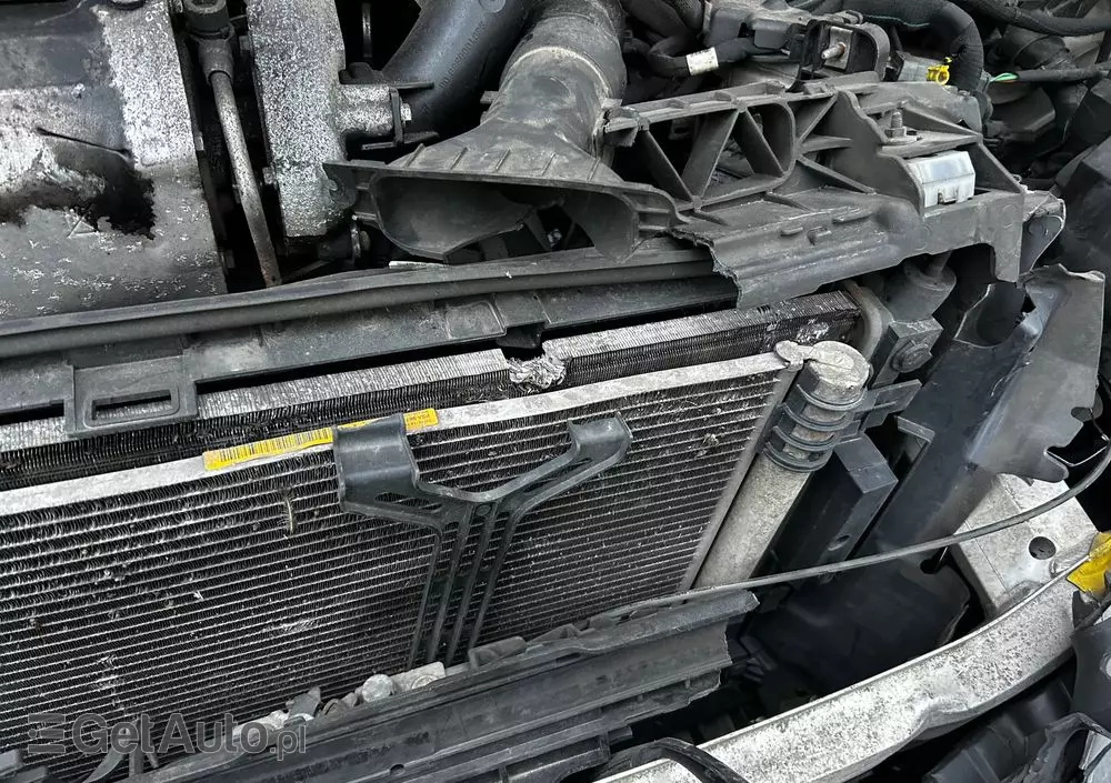 PEUGEOT 308 SW BlueHDi 120 Stop & Start Active