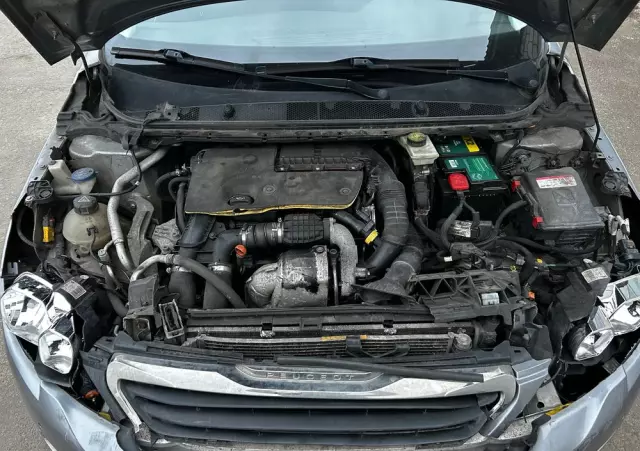 PEUGEOT 308 SW BlueHDi 120 Stop & Start Active