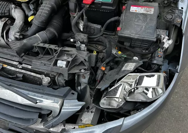 PEUGEOT 308 SW BlueHDi 120 Stop & Start Active