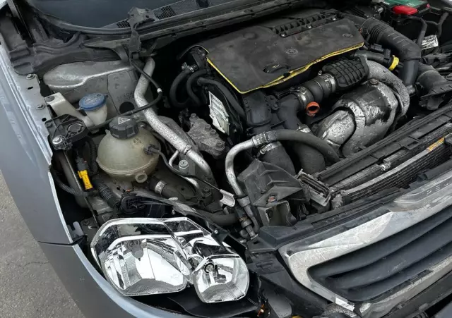 PEUGEOT 308 SW BlueHDi 120 Stop & Start Active