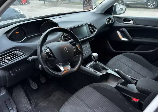 PEUGEOT 308 SW BlueHDi 120 Stop & Start Active