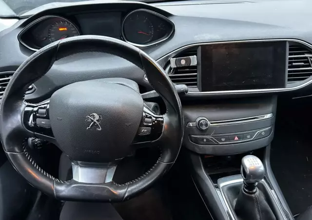 PEUGEOT 308 SW BlueHDi 120 Stop & Start Active