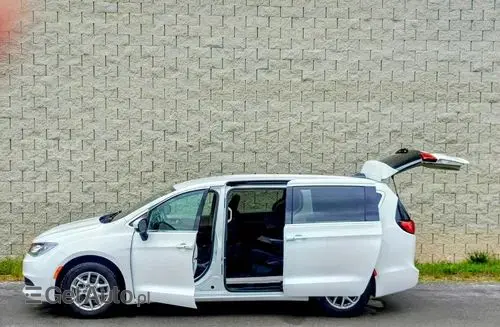 CHRYSLER Pacifica 
