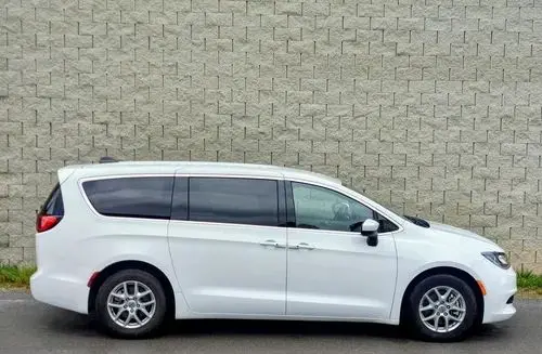 CHRYSLER Pacifica 
