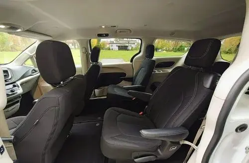 CHRYSLER Pacifica 