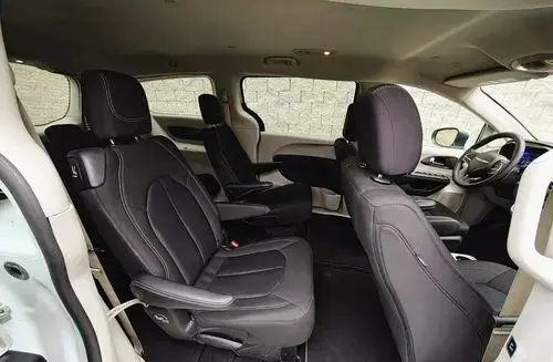 CHRYSLER Pacifica 