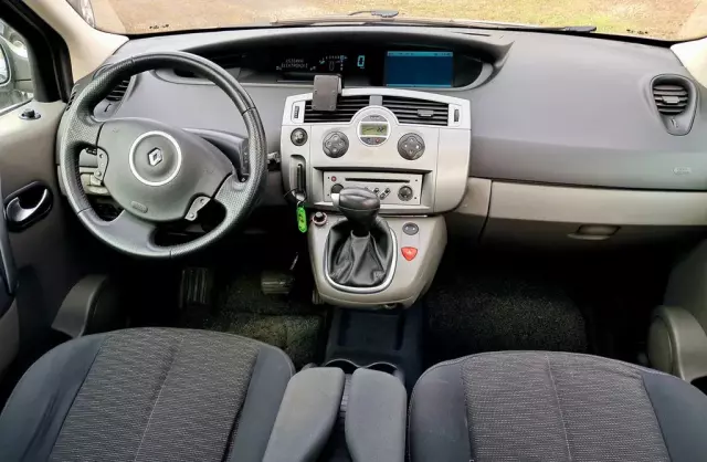 RENAULT Scenic 