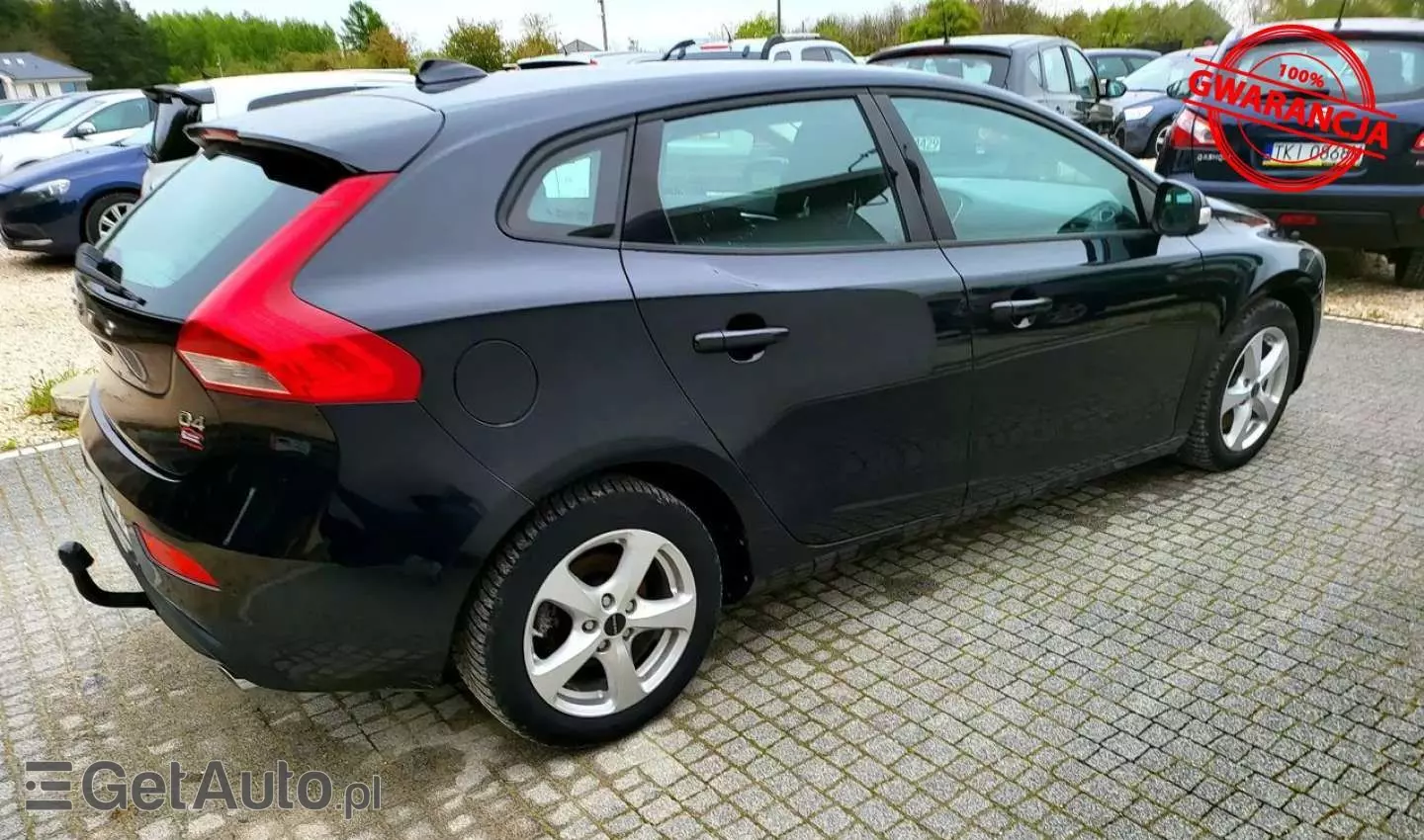 VOLVO V40 