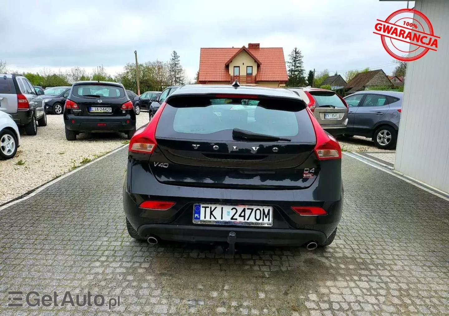 VOLVO V40 