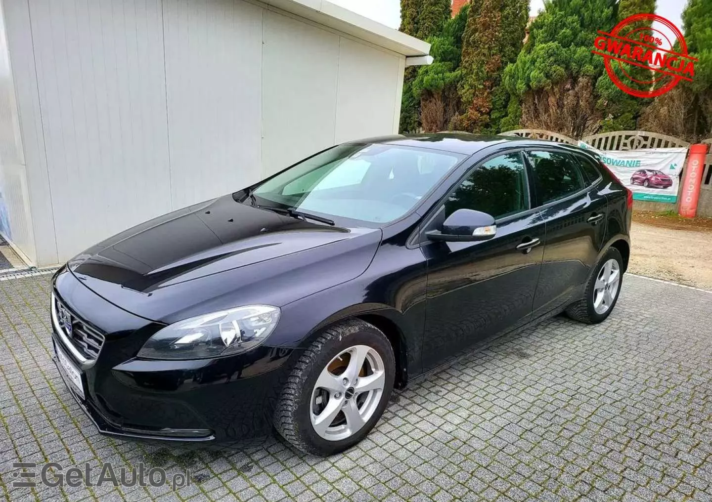 VOLVO V40 