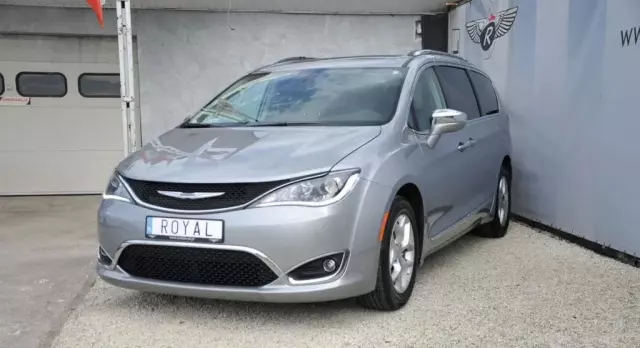CHRYSLER Pacifica 
