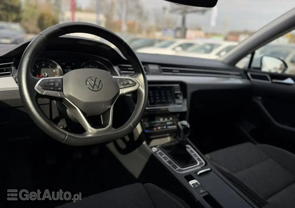 VOLKSWAGEN Passat 1.5 TSI EVO Business