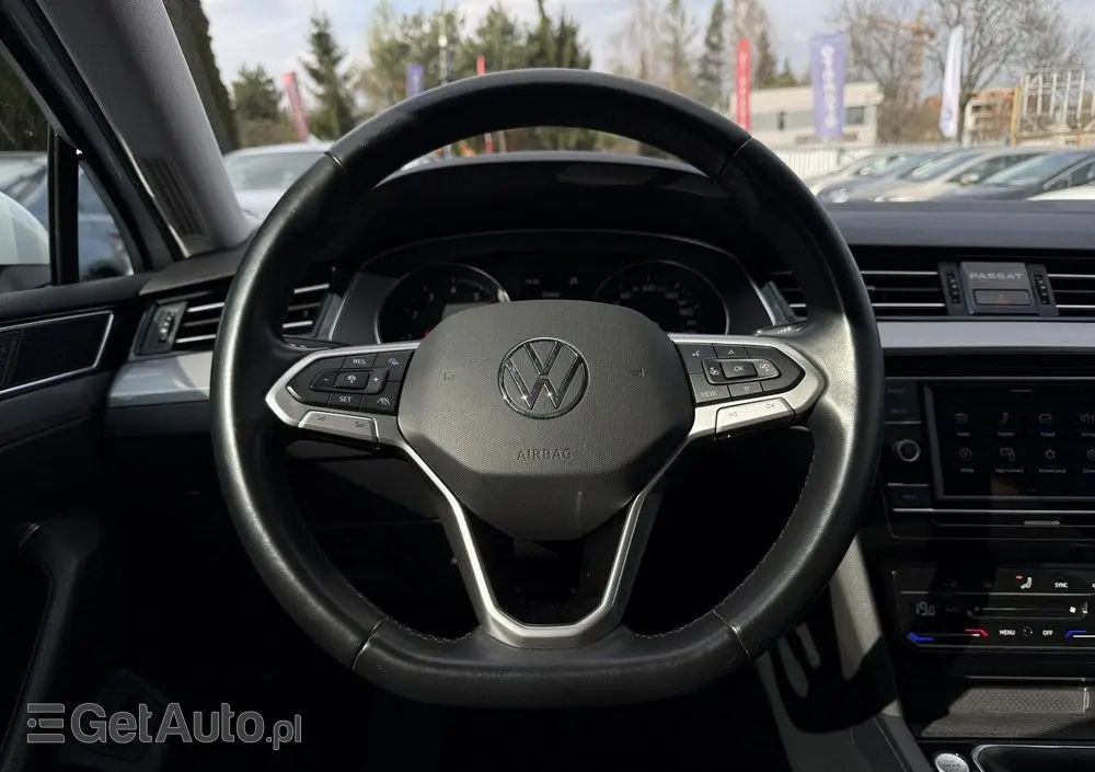 VOLKSWAGEN Passat 1.5 TSI EVO Business