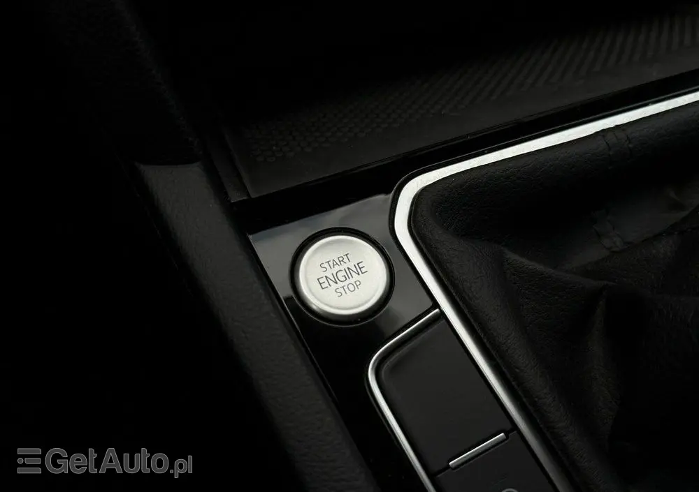 VOLKSWAGEN Passat 1.5 TSI EVO Business