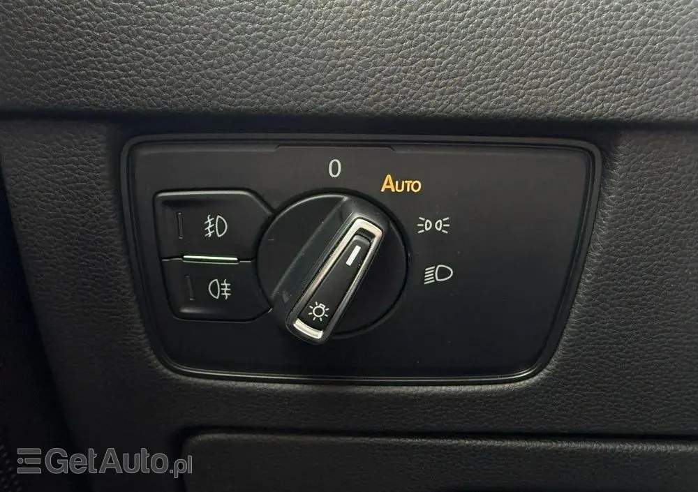 VOLKSWAGEN Passat 1.5 TSI EVO Business