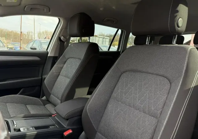 VOLKSWAGEN Passat 1.5 TSI EVO Business