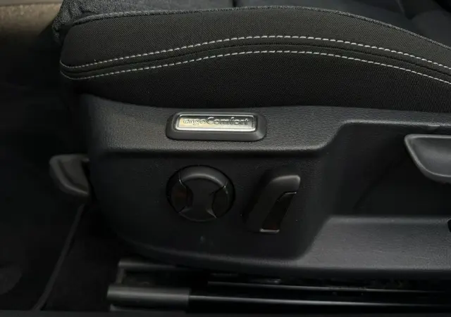 VOLKSWAGEN Passat 1.5 TSI EVO Business