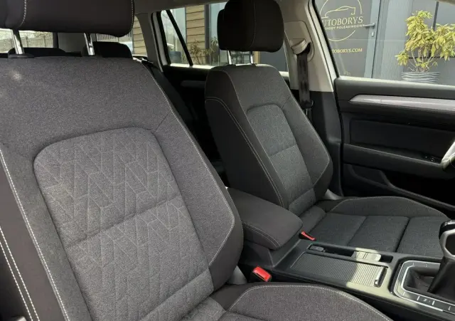VOLKSWAGEN Passat 1.5 TSI EVO Business