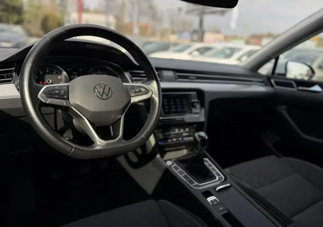 VOLKSWAGEN Passat 1.5 TSI EVO Business