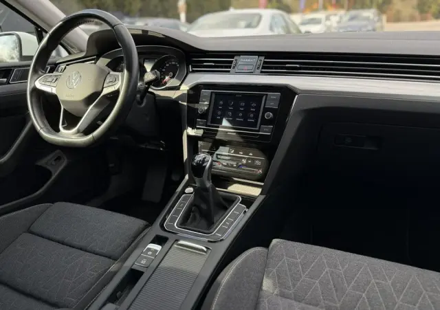 VOLKSWAGEN Passat 1.5 TSI EVO Business