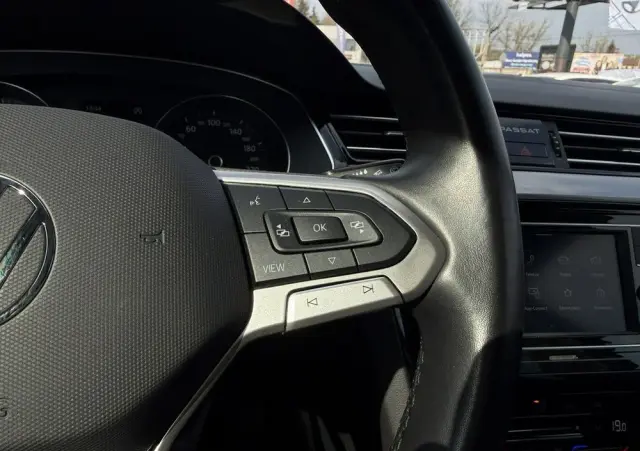 VOLKSWAGEN Passat 1.5 TSI EVO Business