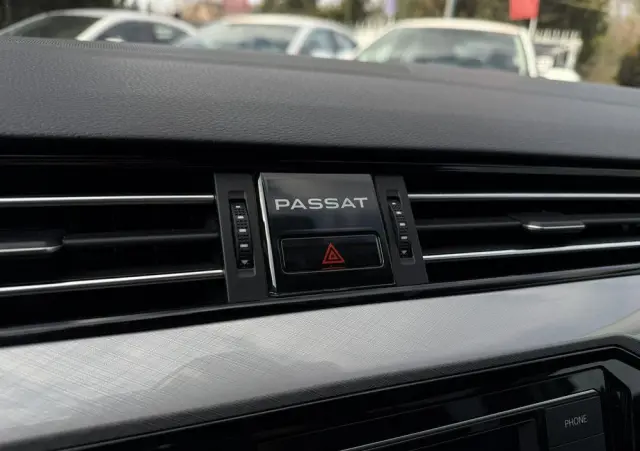 VOLKSWAGEN Passat 1.5 TSI EVO Business