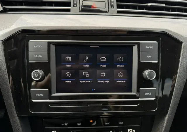 VOLKSWAGEN Passat 1.5 TSI EVO Business