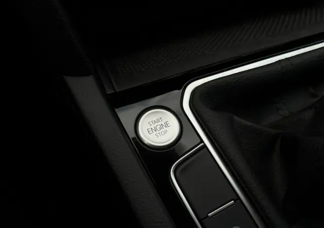 VOLKSWAGEN Passat 1.5 TSI EVO Business