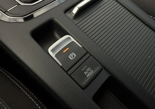 VOLKSWAGEN Passat 1.5 TSI EVO Business