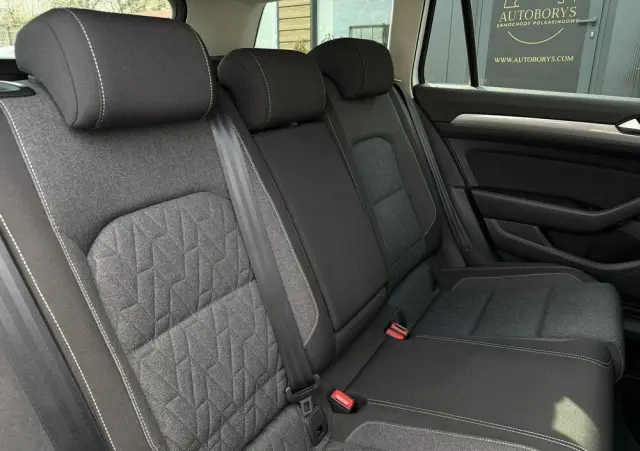 VOLKSWAGEN Passat 1.5 TSI EVO Business