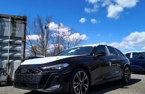 AUDI S5 