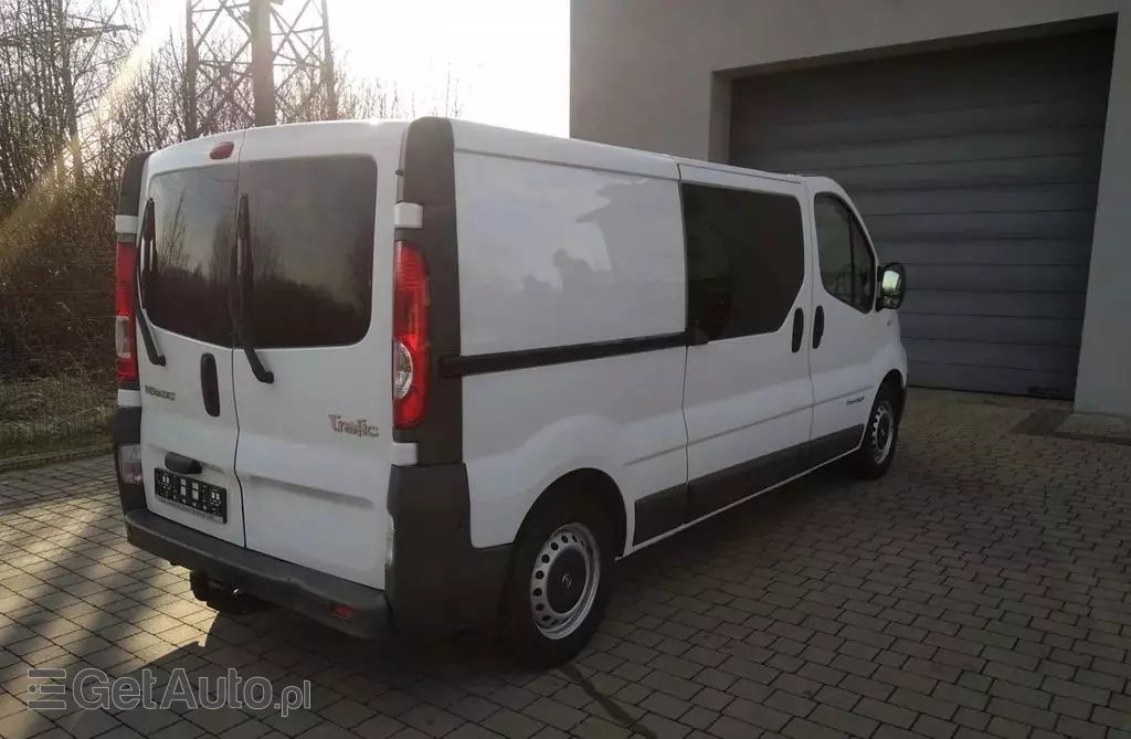 RENAULT Trafic 