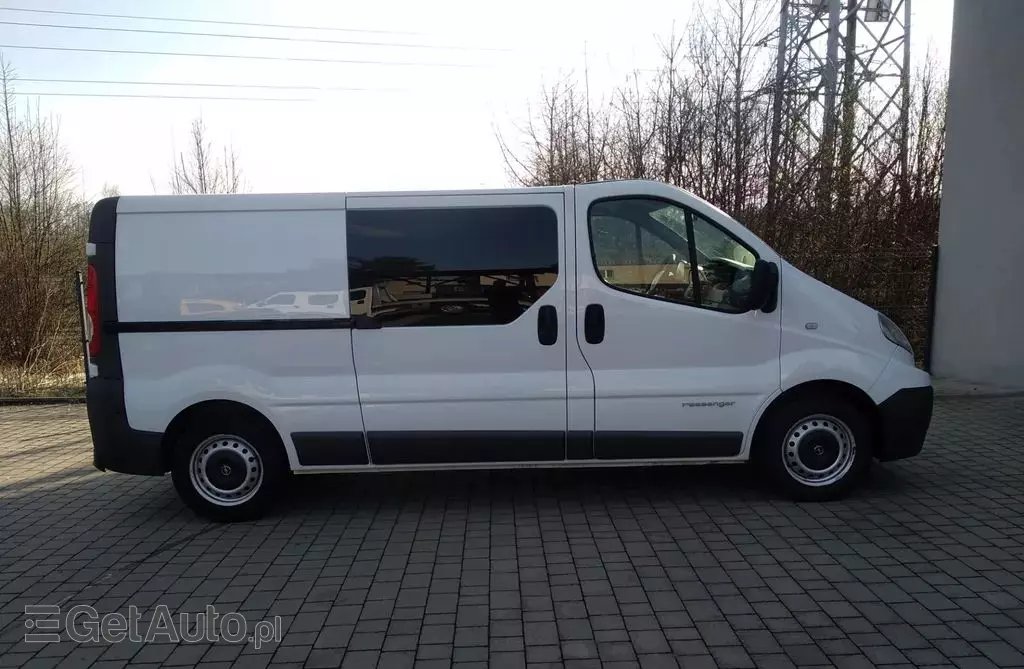 RENAULT Trafic 