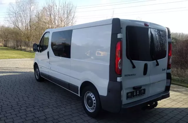 RENAULT Trafic 