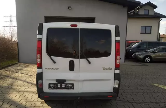 RENAULT Trafic 