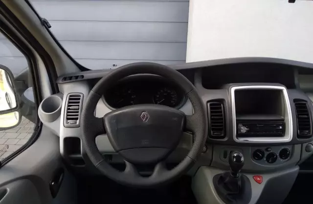 RENAULT Trafic 