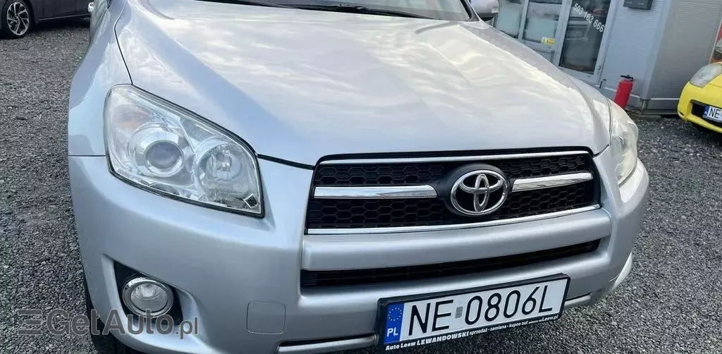 TOYOTA Rav 4 