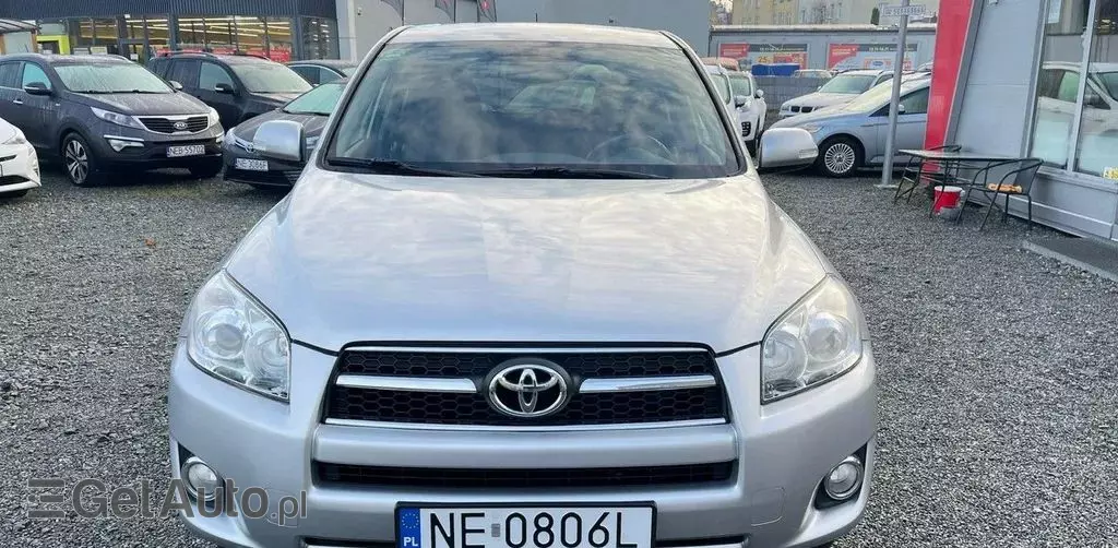 TOYOTA Rav 4 