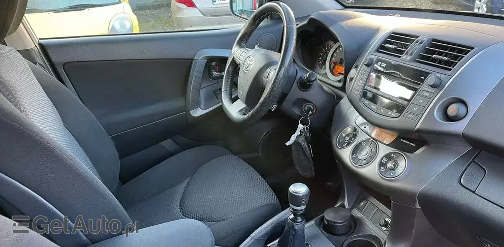 TOYOTA Rav 4 