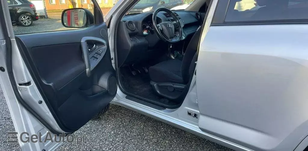 TOYOTA Rav 4 