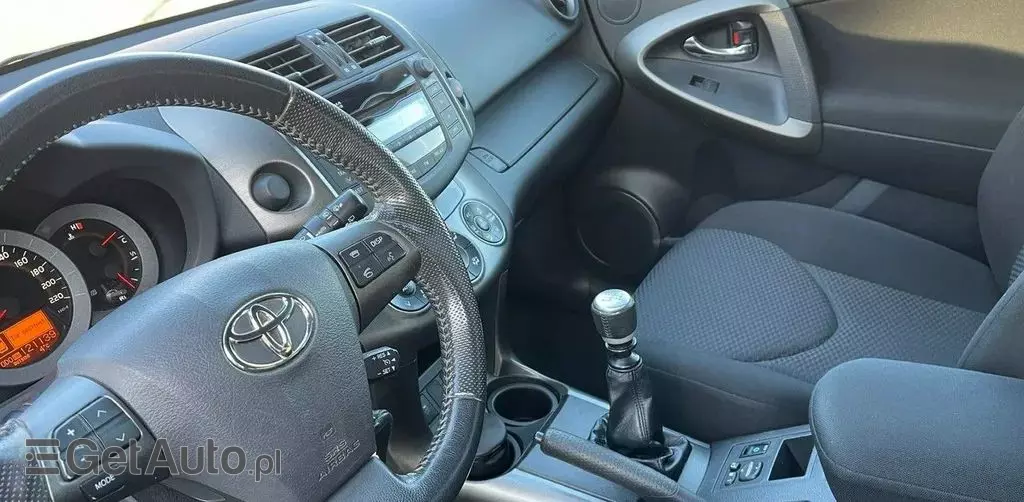 TOYOTA Rav 4 