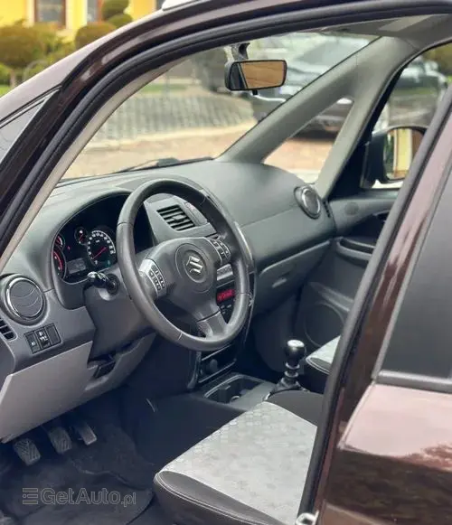 SUZUKI SX4 