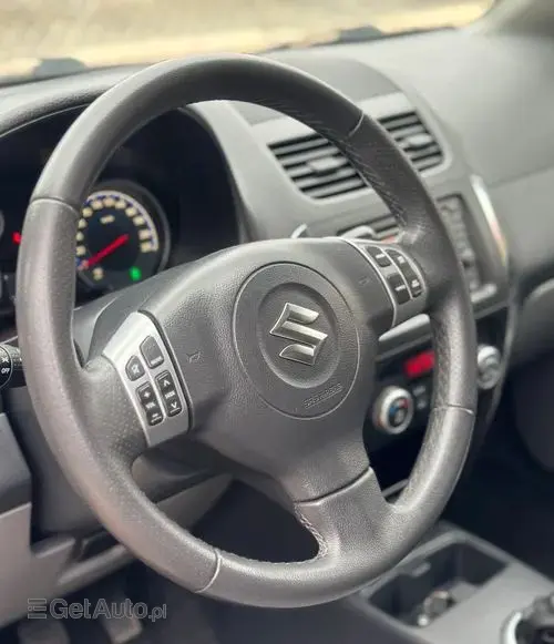 SUZUKI SX4 