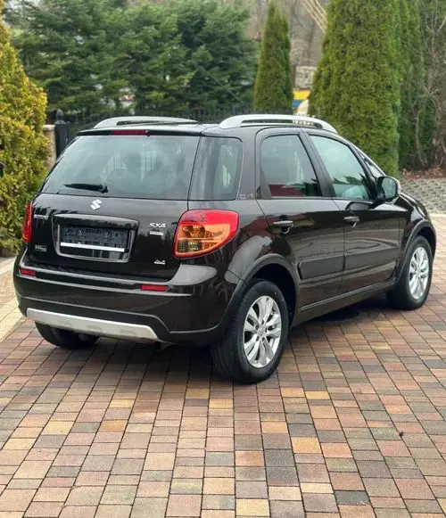 SUZUKI SX4 