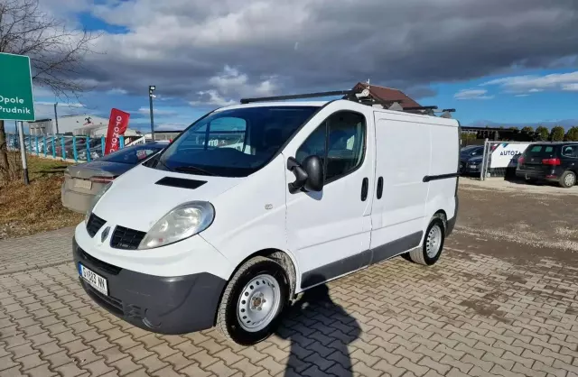 RENAULT Trafic 
